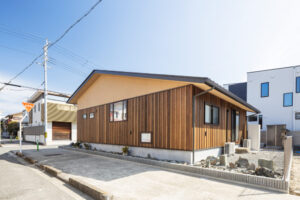 できるだけコンパクトの方向に